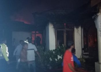 Kondisi rumah korban yang hangus terbakar.