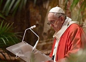 Pemimpin Gereja Katolik Paus Fransiskus menyampaikan keprihatinan atas aksi bom bunuh diri di depan Gereja Katedral di Makassar, Minggu (28/3/2021). (Foto: Vatican News).