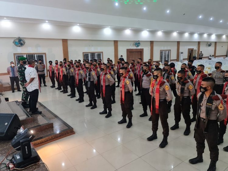 Kapolres Simalungun saat memberikan arahan kepada  195 Peserta Latsitardanus XLI Tahun 2021