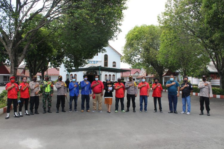 Kapolres Pematangsiantar, AKBP Boy Sutan Binanga Siregar, S.I.K, mengucapkan banyak terimakasih kepada Danki Brimob Kompi 2 B Pematangsiatar, AKP Ghafur Hidayat, S.I.K, MH, GMKI dan PBB yang telah berpartisipasi dalam pengamanan Ibadah Paskah.