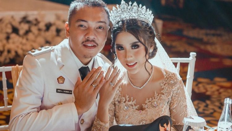 Wakil Bupati Dairi Jimmy Sihombing menikahi presenter cantik, Witrie Gita di Kota Bandung, Jawa Barat, Sabtu (17/4/2021). (Foto-foto: Istimewa/Witrie Gita)