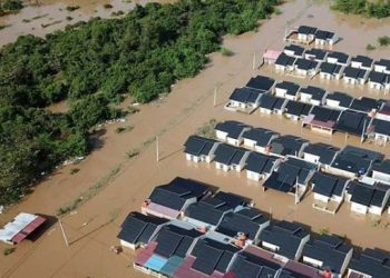 Banjir Pekanbaru merendam perumahan. [Dok Diskominfo Riau]