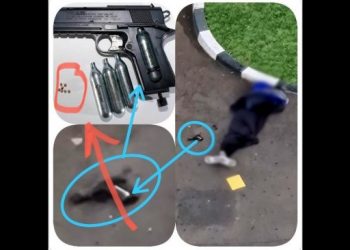 Pistol yang diduga digunakan Zakiah Aini, pelaku penyerang Mabes Polri, beredar di media sosial, Rabu (31/3/2021). [Ist]