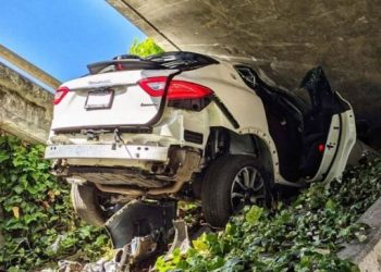 Kecelakaan mobil Maserati. (Instagram/@oaklandchp)