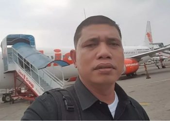 Kharuddin Siregar warga Tapung, Kabupaten Kampar, Riau gelar sayembara cari istri yang hilang (Foto: Dok Pribadi)