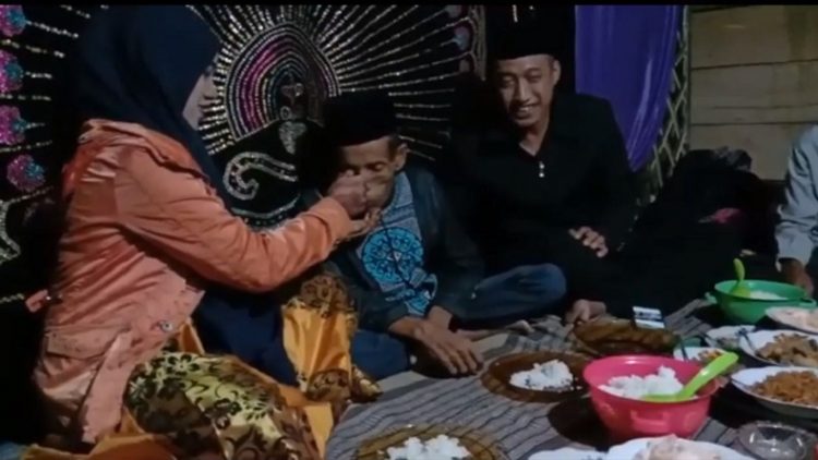 Pernikahan kakek 58 tahun dan gadis muda di Bone. (Foto: iNews/Bulan Sri Indra Maya).