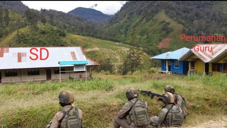KKB bakar sekolah di Papua (Foto: Polda Papua)