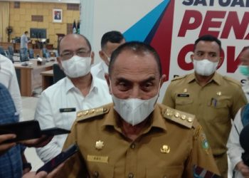 Gubsu Edy Rahmayadi (tengah) (Ahmad Arfah/detikcom)