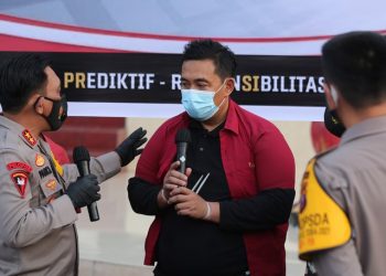 Foto: Eks Business Manager Laboratorium Kimia Farma Jl Kartini Medan berinisial PM (45) telah ditetapkan jadi tersangka kasus tes antigen alat bekas (ANTARA FOTO/Adiva Niki)