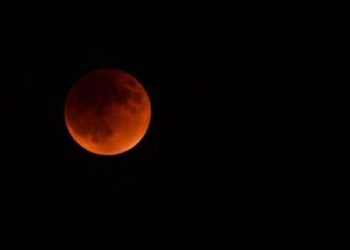 Ilustrasi Gerhana Bulan Total Super Blood Moon. [Shutterstock]