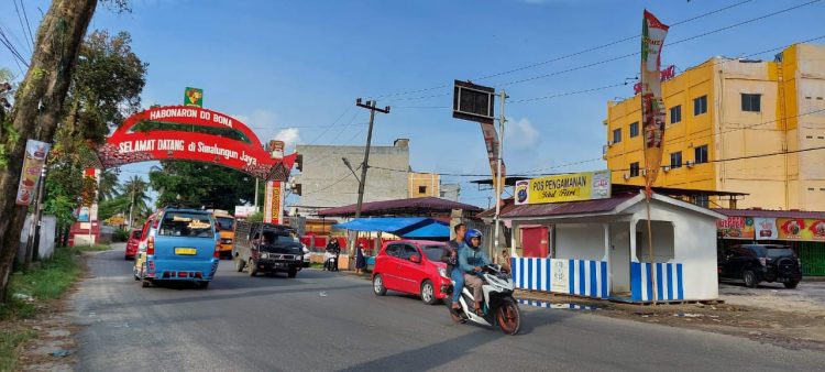 Salah satu pos pengamanan Idul Fitri yang didirikan PT. STTC di gerbang masuk Kota Pematangsiantar.
