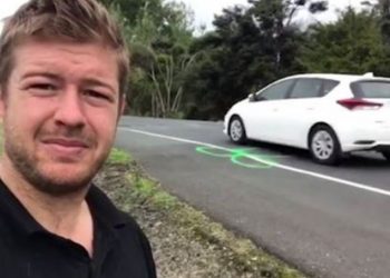 Geoff Upson menggambar alat kelamin pria di setiap jalan yang rusak di Auckland (Foto: Newstalk ZB)