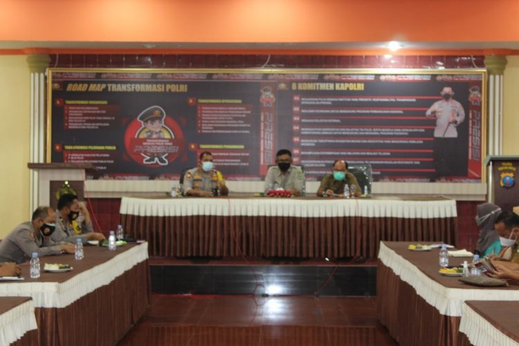Polres Pematangsiantar gelar rapat kordinasi yang dipimpin Kapolres Pematangsiantar, AKBP Boy Sutan Binanga Siregar S.I.K, yang diwakili Waka Polres, Kompol Dolok Panjaitan, SH.