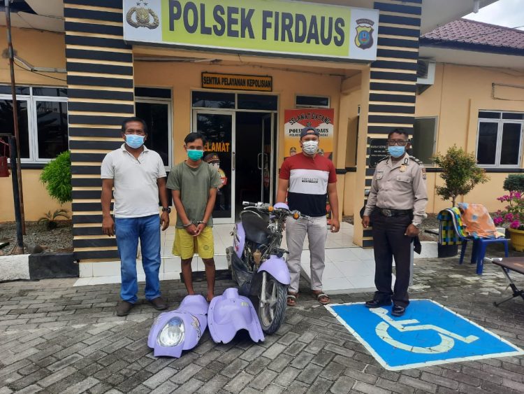 Foto pelaku dan barang bukti yang diamankan Polsek Firdaus.