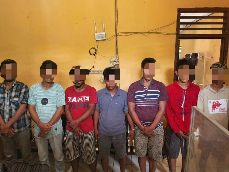 Foto ketujuh pelaku yang diamankan Polisi.