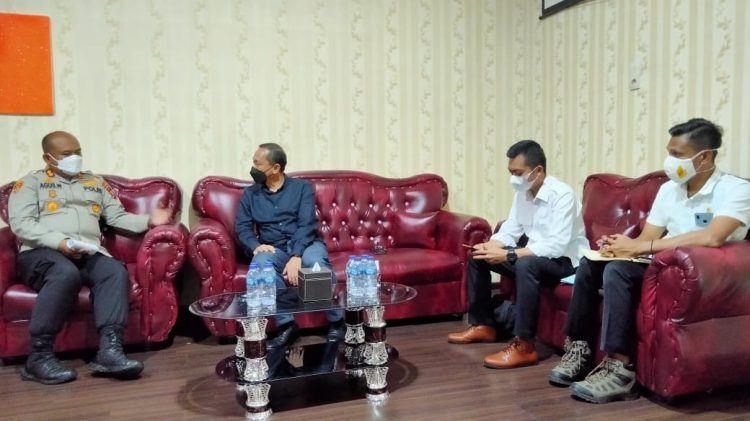 Kapolres Simalungun, AKBP Agus Waluyo SIK, MH, saat menerima kunjungan kerja, Ketua Komnas HAM RI, Ahmad Taufan Damanik, Jumat (25/6/2021) pagi, pukul 09.00 WIB.