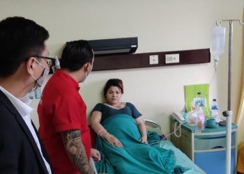 Foto: Wanita Dipukul Satpol PP Gowa, Amriana saat sedang dirawat di rumah sakit. (Hermawan-detik)