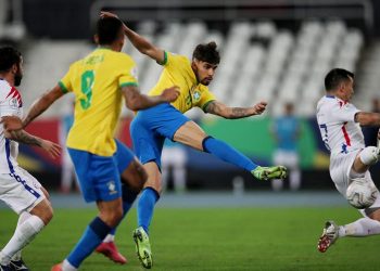 Brasil kalahkan Cile 1-0 pada perempat final Copa America 2021. Duel dinodai kartu merah striker Tim Samba Gabriel Jesus. (Foto: Reuters)