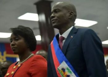 Presiden Haiti Jovenel Moise dan istrinya saat dilantik. (Hector Retamal/AFP)