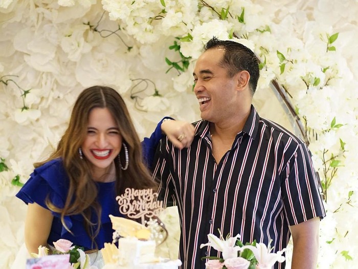 Nia Ramadhani dan Ardi BakrieNia Ramadhani dan Ardi Bakrie. Foto: instagram @ramadhaniabakrie