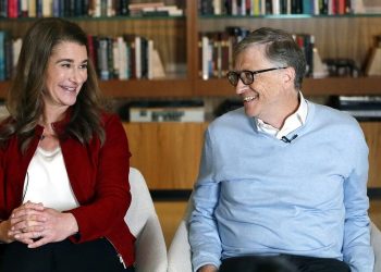 Bill Gates dan Melinda. Foto: AP/Elaine Thompson