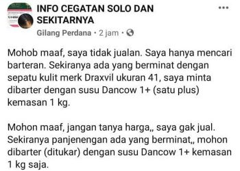 Seorang pria posting tawarkan tukar sepatu dengan susu untuk anak di Solo. (Foto: Tangkapan layar akun medsos)