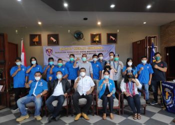 Foto bersama usai rapat kerja cabang (Rakercab) GAMKI Kabupaten Simalungun, dan deklarasi dukungan terhadap Saut Bangkit Purba, menuju GAMKI 1 Sumatera Utara (Sumut), pada Minggu (8/8/2021) sore tadi,  di Kedai Kopi Hordja.