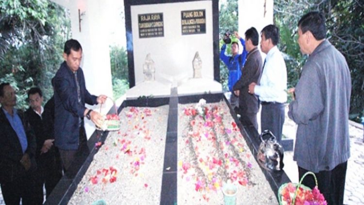 Makam Tuan Rondahaim, Raja Simalungun berjuluk Napoleon Batak yang tak pernah kalah lawan Belanda. (Foto: Istimewa)