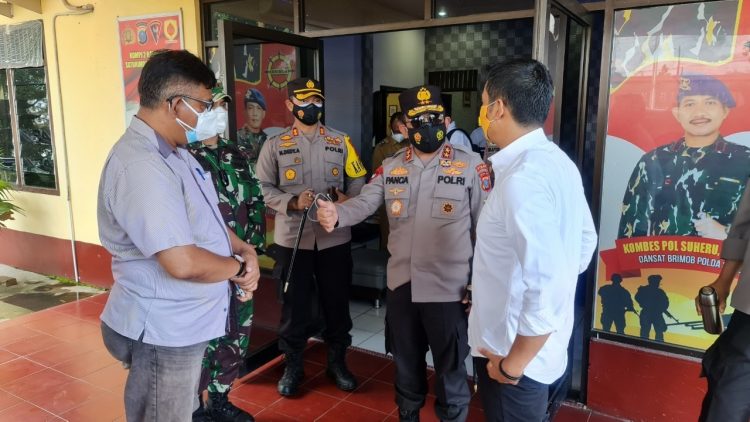 Kapolda Sumatera Utara (Kapoldasu), Irjen Pol Drs R Z Panca Putra S, M.Si, dalam kunjungan kerjanya, pada Senin (9/8/2021) sore tadi, pukul 15.00 WIB, di Mako Brimob Kompi 2 Yon B Pematangsiantar, Jalan Ahmad Yani, Kota Pematangsiantar.
