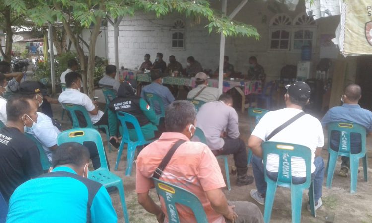 Kapolsek Bosar Maligas, AKP Agus. B. Manihuruk, saat sosialisasi di halaman Kantor Camat Bosar Maligas, Jalan Kapten Kahar Sinaga, Kecamatan Bosar Maligas, Kabupaten Simalungun, Provinsi Sumatera Utara, Sabtu (14/8/2021) pagi tadi, sekira pukul 09.30 WIB.