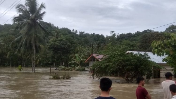 Banjir melanda empat kecamatan di Nias Utara. (Foto: istimewa)