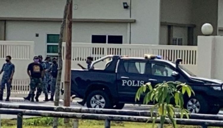Personel AU Malaysia tembak mati tiga rekannya di pos jaga markas lalu bunuh diri (Foto: The Star)