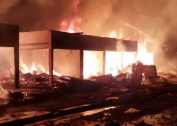 Kebakaran di Pasar Baso, Kabupaten Agam, Sumatera Barat (Rus Akbar/MNC Portal)