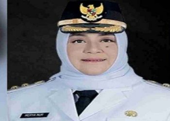 Bupati Kolaka Timur Hj Andi Merya Nur dikabarkan ditangkap Komisi Pemberantasan Korupsi. (Wikipedia)