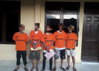 Foto kelima pelaku yang diringkus Sat Reskrim Polres Simalungun.