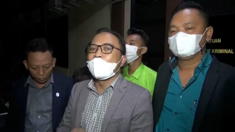 Rohman Hidayat, kuasa hukum Yosef, berharap polisi segera menetapkan tersangka kasus pembunuhan ibu dan anak di Subang. (Foto: iNews/YUDY HERYAWAN JUANDA)