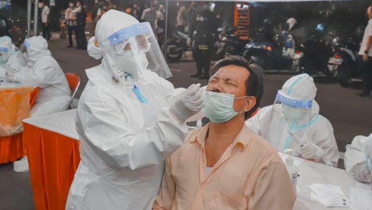 Pemkot Medan terus melakukan testing untuk memutus mata rantai penularan Covid-19. (Foto: Dok/SINDOnews)