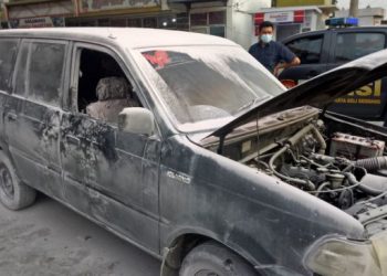 Mobil terbakar di SPBU Deli Serdang menyebabkan dua orang mengalami luka bakar. [Ist]