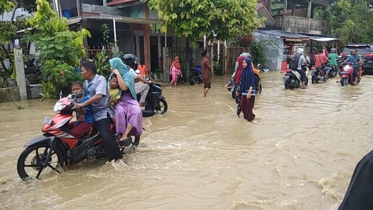 Banjir di Pidie, Aceh. (Foto: iNews/Jamal Pangwa)