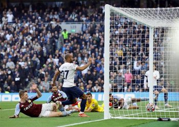 Hasil Tottenham vs Aston Villa: Gol Bunuh Diri Warnai Kemenangan Spurs. Foto: Twitter/Premier League