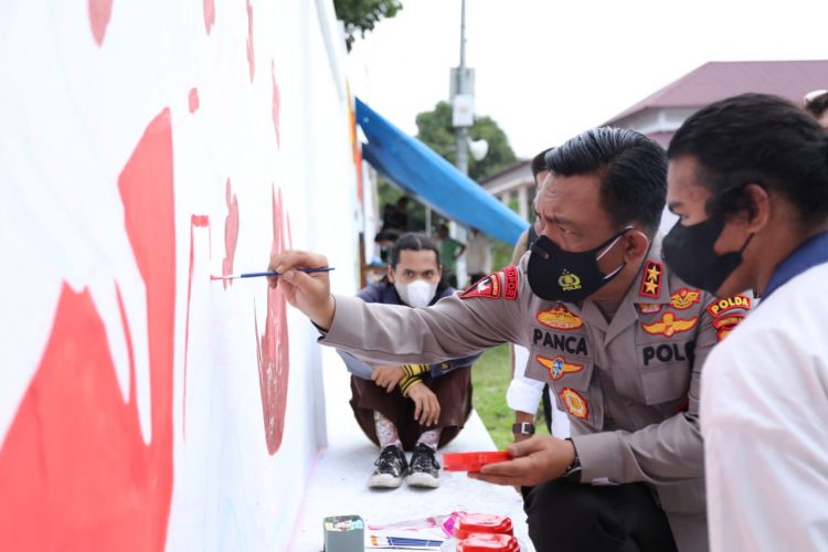 Kapolda Sumut, Irjen Pol Drs RZ Panca Putra, di acara Bhayangkara Mural Festival 2021.