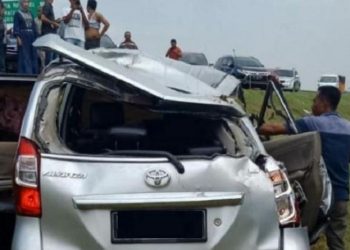Kecelakaan mobil Avanza berisi guru dan murid SMK Taruna Tekno Nusantara Medan di jalan Tol Tebingtinggi. (ANTARA/HO)