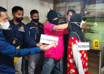 Takut Diamuk Massa, Pelaku Pembunuhan Gorok Leher Korbannya. [ANTARA]