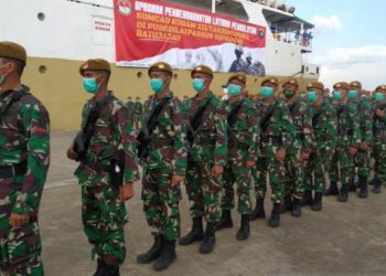 Apel keberangkatan 499 prajurit Komcad Kodam XII/Tpr untuk mengikuti latihan pembulatan di Batujajar. [Foto ANTARA/Jessica HW]