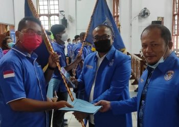 Ketua DPC GAMKI Pematangsiantar, Hendra Simanjuntak SPd MPd, didampingi Sekretaris, Gustaf SH Panggabean ST melantik 7 PAC yaitu PAC Siantar Timur, PAC Siantar Barat, PAC Siantar Utara, PAC Siantar Martoba, PAC Siantar Marihat, dan PAC Sintar Sitalasari.