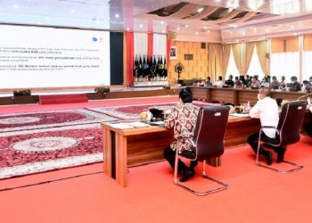 Gubernur Sumut Edy Rahmayadi memimpin Rapat Tindak Lanjut Percepatan Penanganan Keramba Jaring Apung di Aula Tengku Rizal Nurdin, Rumah Dinas Gubernur Sumut. (Foto: istimewa)