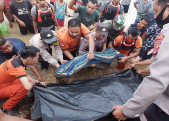 Dea Afrianda (24) warga Desa Janggus, Kecamatan Pangkalan Susu, Kabupaten Langkat, Provinsi Sumatera Utara (Sumut) yang dinyatakan hilang pada Minggu (7/11/2021) ditemukan meninggal. Foto SINDOnews