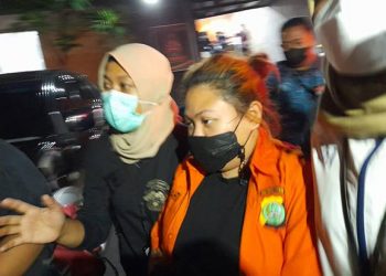 Diperiksa selama 9 Jam di Polda Metro Jaya, Anak Nia Daniaty langsung ditahan. Foto : Erfan Maaruf/MPI
