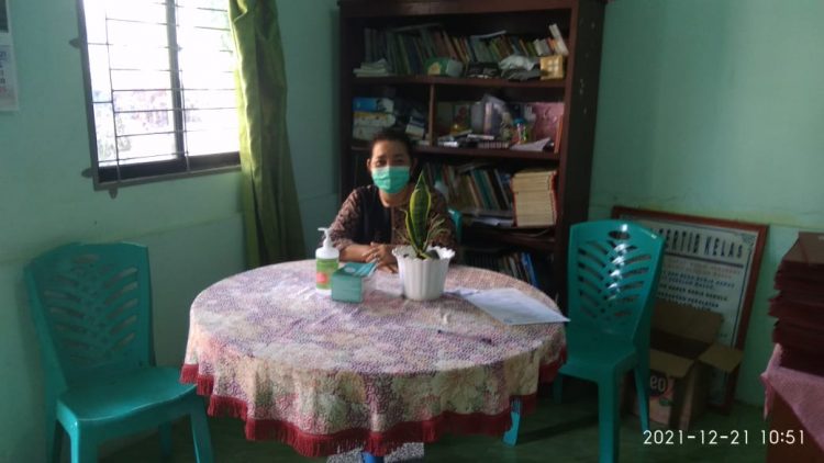 Vivery boru Saragih, Kepala Sekolah SD Swasta  GKPS 1 Rambung Merah.