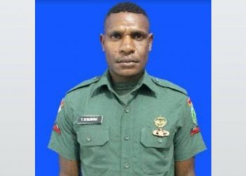Prada Yotam Bugiangge, anggota TNI dari Kompi C Senggi Yonif 756/WMS, Papua melarikan diri dengan membawa satu pucuk senapan jenis SS2V1. Foto/Ist